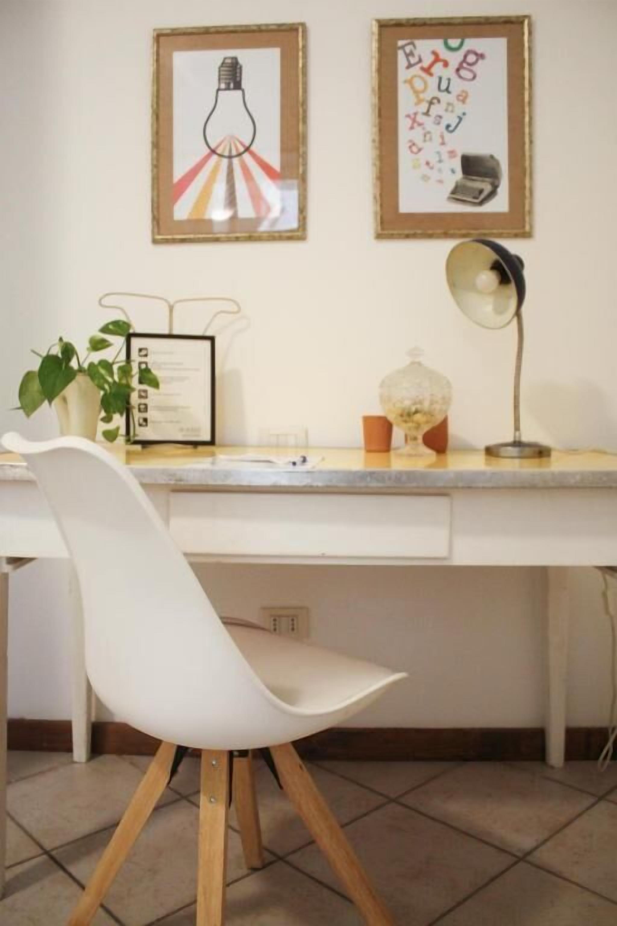 Doppia familiare, vista cortile | Interni