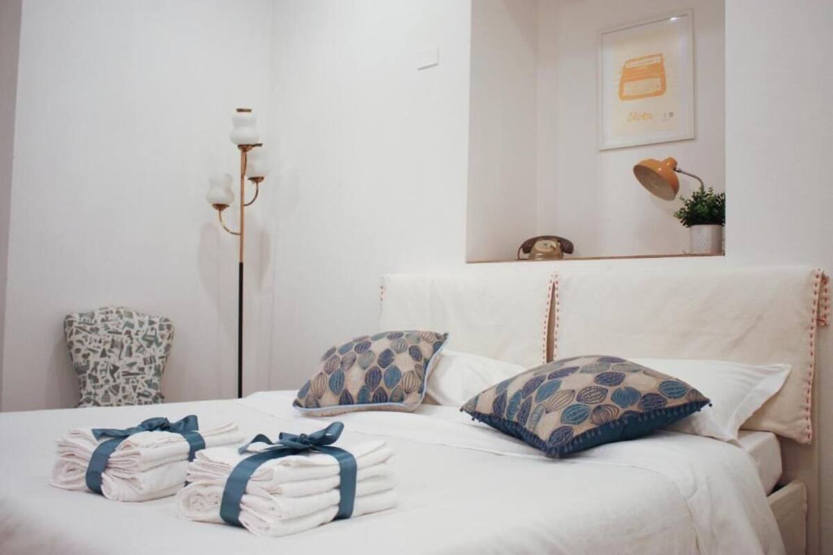 Phòng đôi tiện nghi đơn giản, sân hiên, quang cảnh sân vườn | Truy cập Internet không dây miễn phí