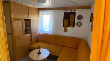 TV, fireplace, DVD player, stereo