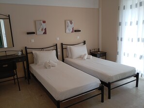 1 bedroom, iron/ironing board, WiFi, bed sheets - Elenas Garden apartments Kavos -Cozy rooms in nature (Kavos)