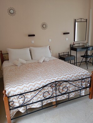 1 bedroom, iron/ironing board, WiFi, bed sheets - Elenas Garden apartments Kavos -Cozy rooms in nature (Kavos)