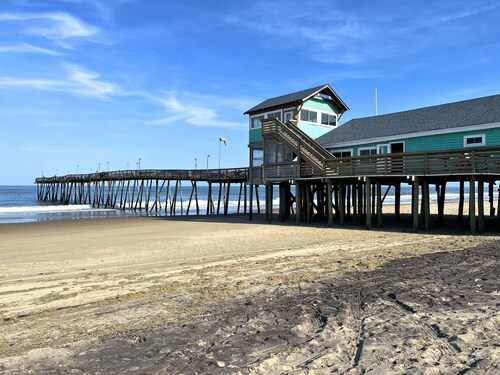 Iconic Avalon Beach Bungalow Close to Everything Kill Devil Hills Has to Offer!
