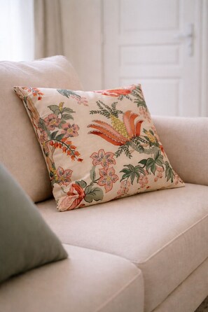 Luokittelematon kuva, 5 kautta 13, painike