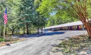 Property grounds - Rustic Studio 4, Pets Welcome (Tennessee)