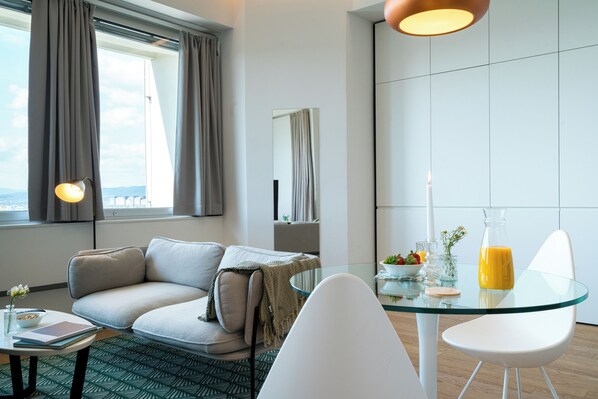 TV - Vienna Residence, Philips Haus - Europlaza (Vienna)