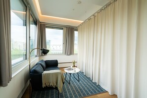 Interior - Vienna Residence, Philips Haus - Euro Plaza #6500 (Vienna)