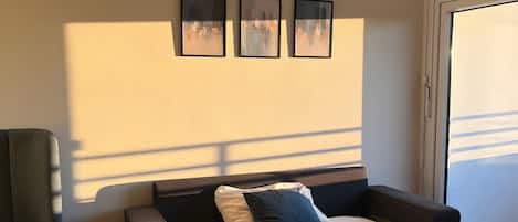 2 makuuhuonetta, silitysrauta/-lauta, Wi-Fi, vuodevaatteet