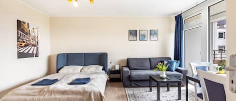 2 habitaciones, tabla de planchar con plancha, wifi y ropa de cama