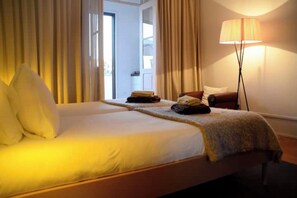 1 bedroom, WiFi, bed sheets - Oporto Private Room/TERRACE (Porto)