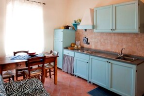 Frigorifero, forno, lavastoviglie, macchina per tè/caffè