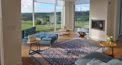 Luxurious home on the Wild Atlantic Way - modern comfort, beautiful views