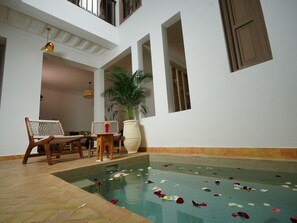 Pool - Riad Privatif Les Ibéris - Elegance & Relaxation in the Heart of Marrakech (Marrakech)