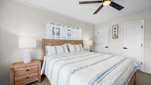 2 bedrooms, iron/ironing board, free WiFi, bed sheets - New Rental - Palm Breeze in the heart of Gulf Shores - Signature Properties (Gulf Shores, AL)