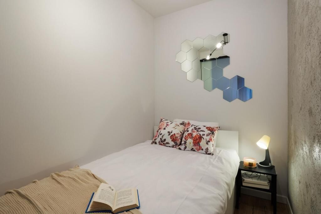 Blackout curtains, iron/ironing board, free WiFi