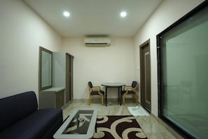 Computer monitors, printers - Hotel Sagar International (Durg)