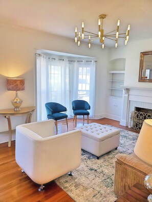 Smart TV - Airfield Escape  Perfect for TDY stays!  30 night minimum (Biloxi)