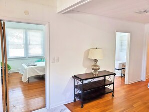 3 bedrooms, WiFi, bed sheets - Airfield Escape  Perfect for TDY stays!  30 night minimum (Biloxi)