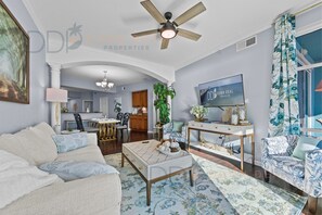 Smart TV - Legacy Tower II #707 (Gulfport)