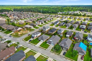 Unclassified image, 2 of 7, button