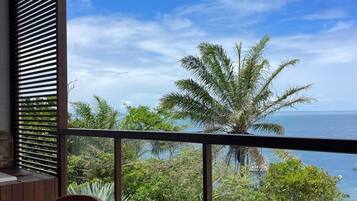 Apartment | Outdoor dining