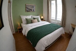 Unclassified image, 3 of 10, button - Exceptional apartment for 2 to 4 guests – in the heart of the city center (Angers)
