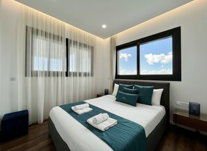 4 habitaciones, tabla de planchar con plancha y wifi gratis 