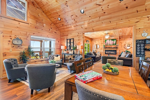 Majestic Horizon by Ghosal Lodging