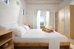 4 bedrooms, iron/ironing board, WiFi, bed sheets - Villa 'Wonderful Chrysta' with Sea View and Pool (Mykonos)