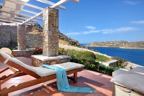 Property grounds - Villa Chrysta for Large Groups – Sea View & Private Pool (Mykonos)