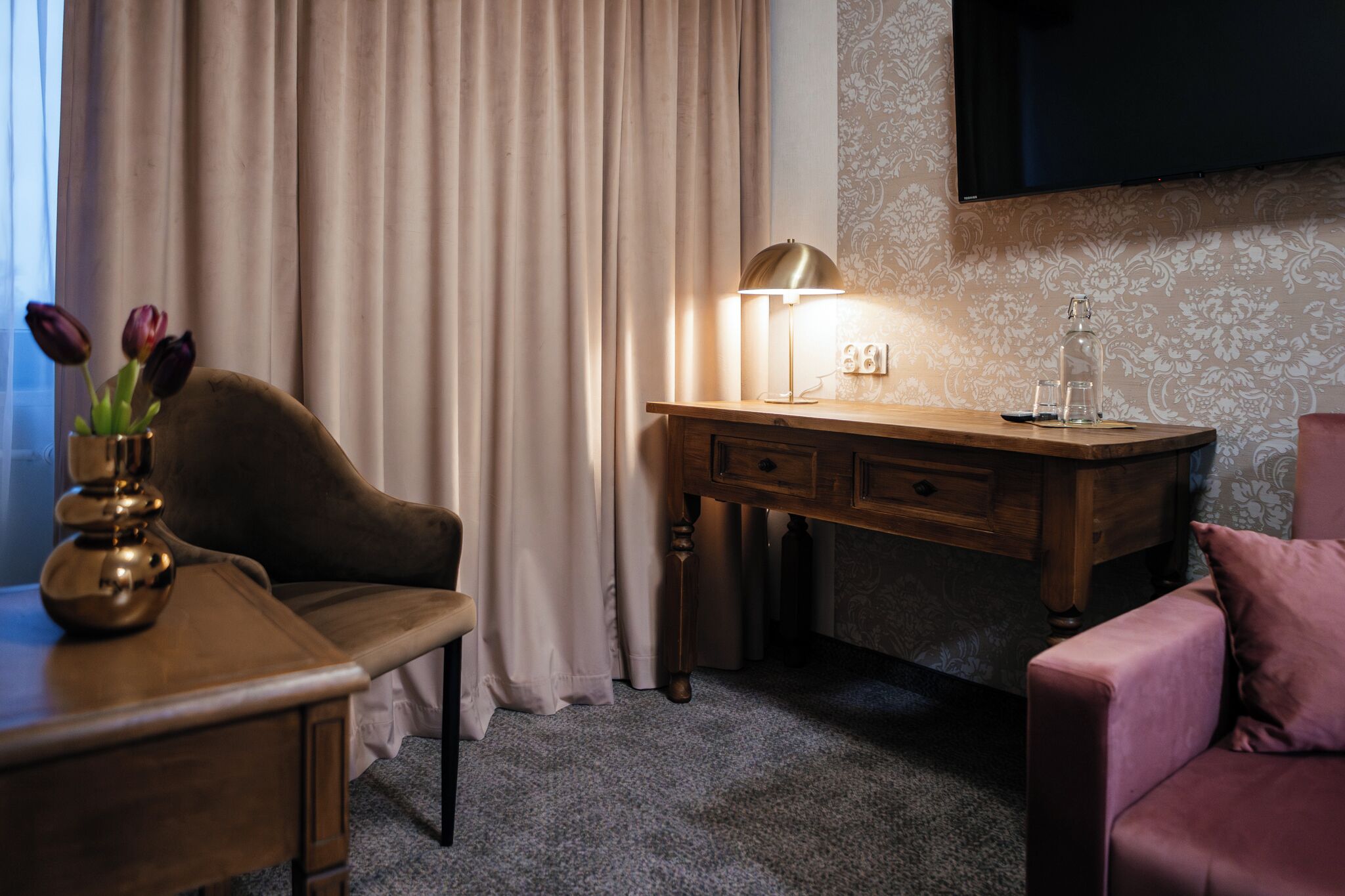 Habitación individual superior | Zona de estar