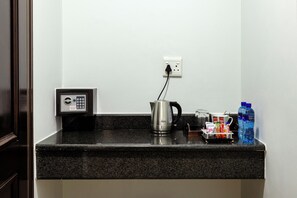 Standard Single Room | Private kitchen - Basdenwood Hotel  (Centurion)