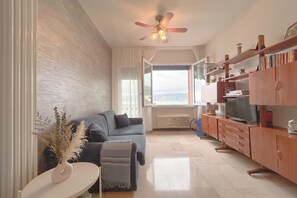 Standard Apartment, Multiple Bedrooms, Sea Facing (Torre) | Living area | 21-inch flat-screen TV with cable channels - Torre (Bergeggi)