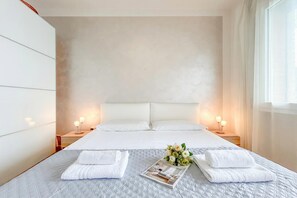 Standard Apartment, Multiple Bedrooms, Sea Facing (Torre) | 1 bedroom, bed sheets - Torre (Bergeggi)