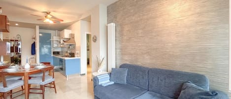 Standard Apartment, Multiple Bedrooms, Sea Facing (Torre) | Private kitchenette