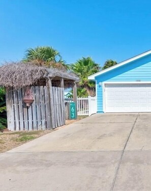 Unclassified image, 4 of 13, button