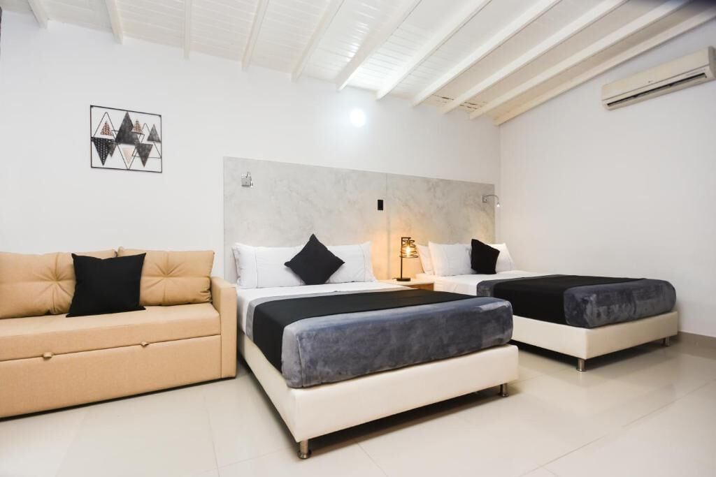 Habitación familiar | Escritorio, espacio para trabajar con un portátil, wifi gratis