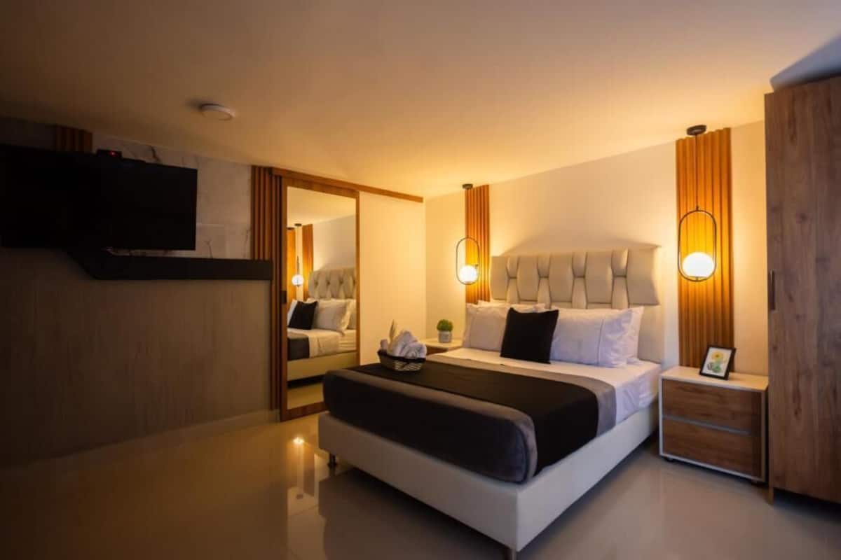 Desk, laptop workspace, free WiFi, bed sheets