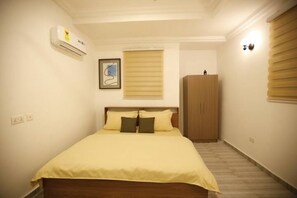 Luokittelematon kuva, 3 kautta 11, painike