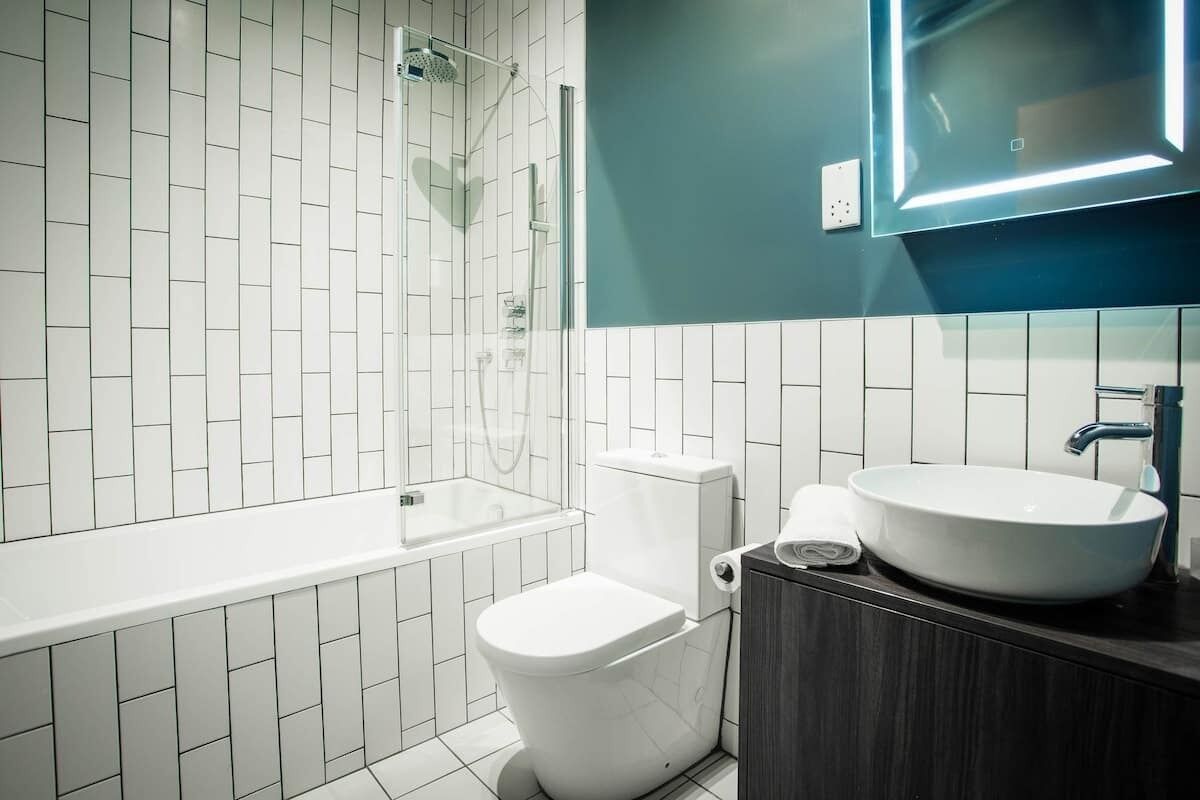 Shower, hair dryer, shampoo
