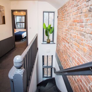 2 bedrooms, desk, iron/ironing board, WiFi - Stay Awhile - Luxury 2BR Duplex Northern Quarter (Manchester)