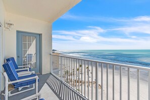 Property grounds - 🌞Beachfront🌴Pool/Hot Tub/Grills🏖️Direct Beach Access🐬Near Johns Pass (Madeira Beach)
