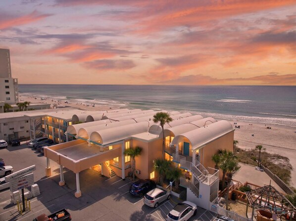 Unclassified image, 1 of 47, button