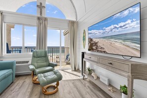 Unclassified image, 2 of 47, button