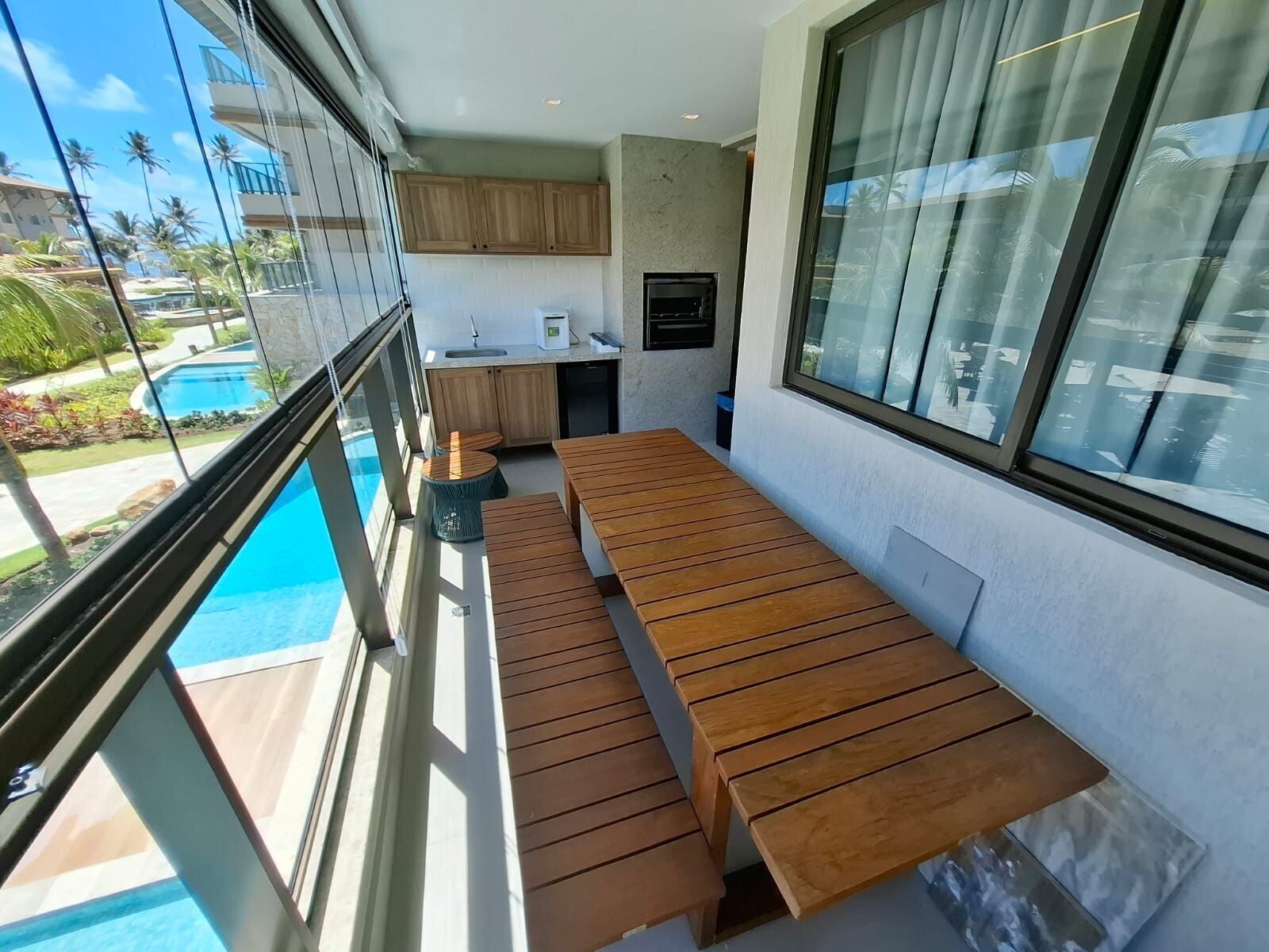 ดีลักซ์อพาร์ทเมนท์ | ร้านอาหาร