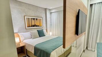 Departamento de lujo, vista al resort | Cortinas blackout, insonorización y tabla de planchar con plancha