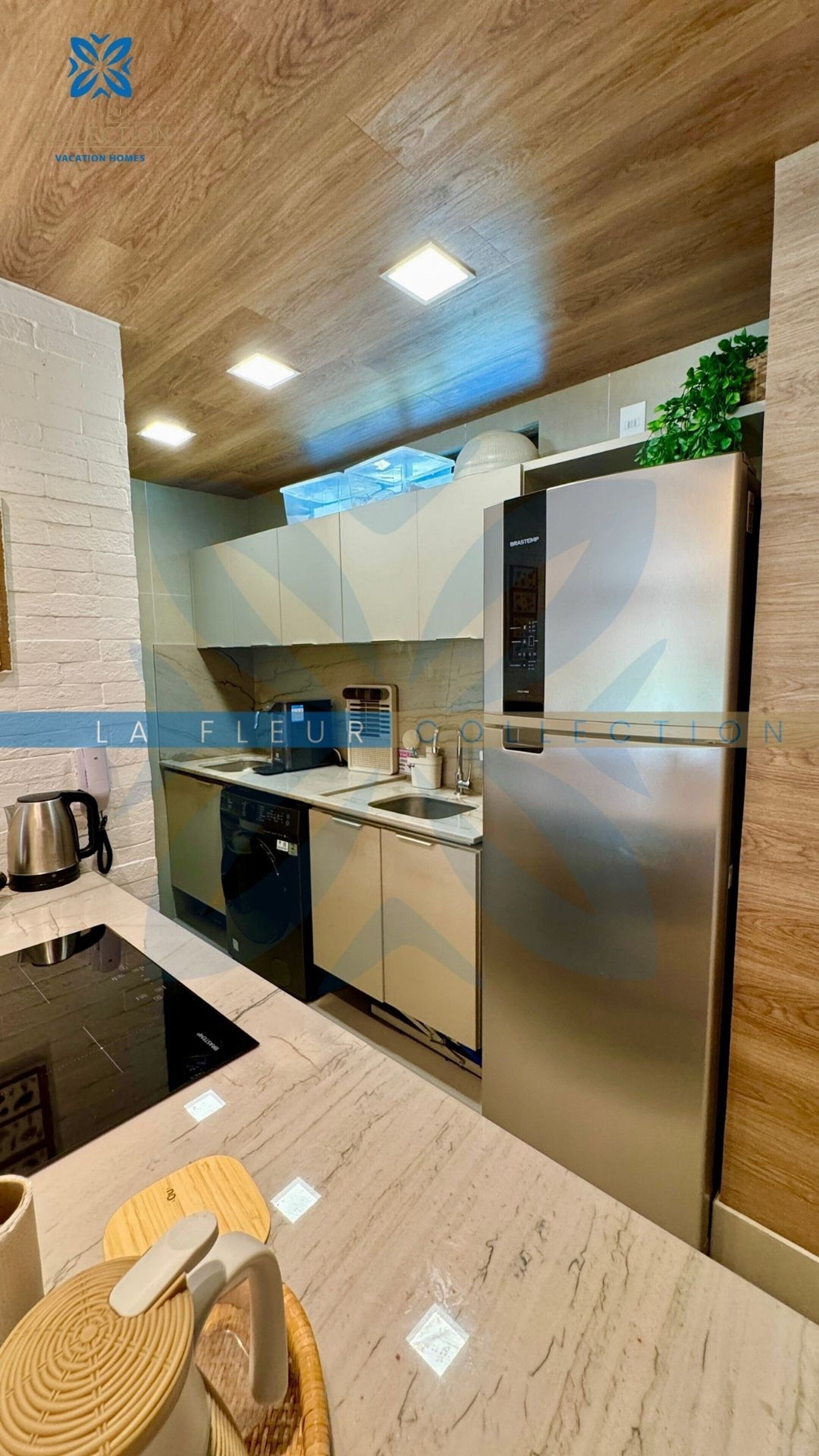 Departamento Deluxe | Cocina privada | Microondas y periquera 