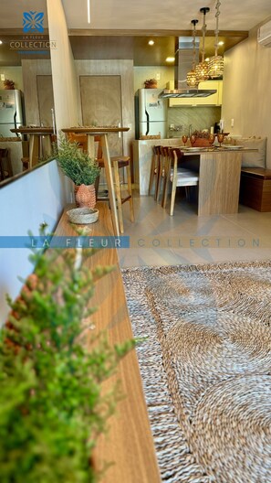 ดีลักซ์อพาร์ทเมนท์ | ร้านอาหาร