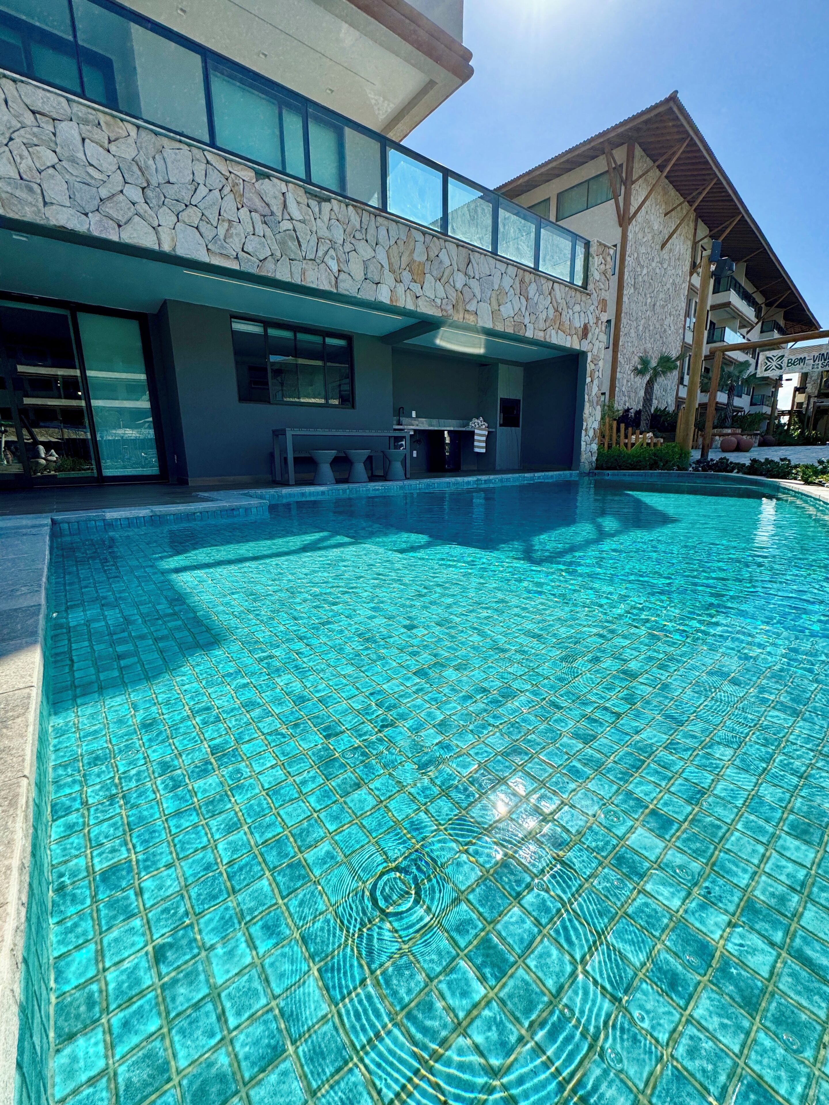 Departamento de lujo, alberca privada, vista al resort | Alberca | 9 albercas al aire libre 