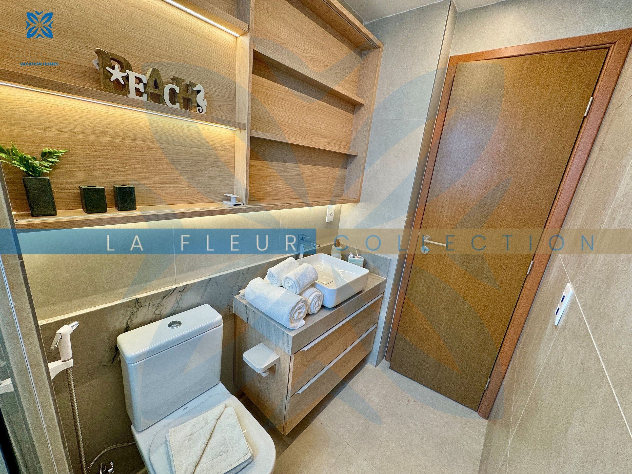 Luxury-Apartment | Badezimmer | Dusche, Haartrockner, Handtücher, Seife