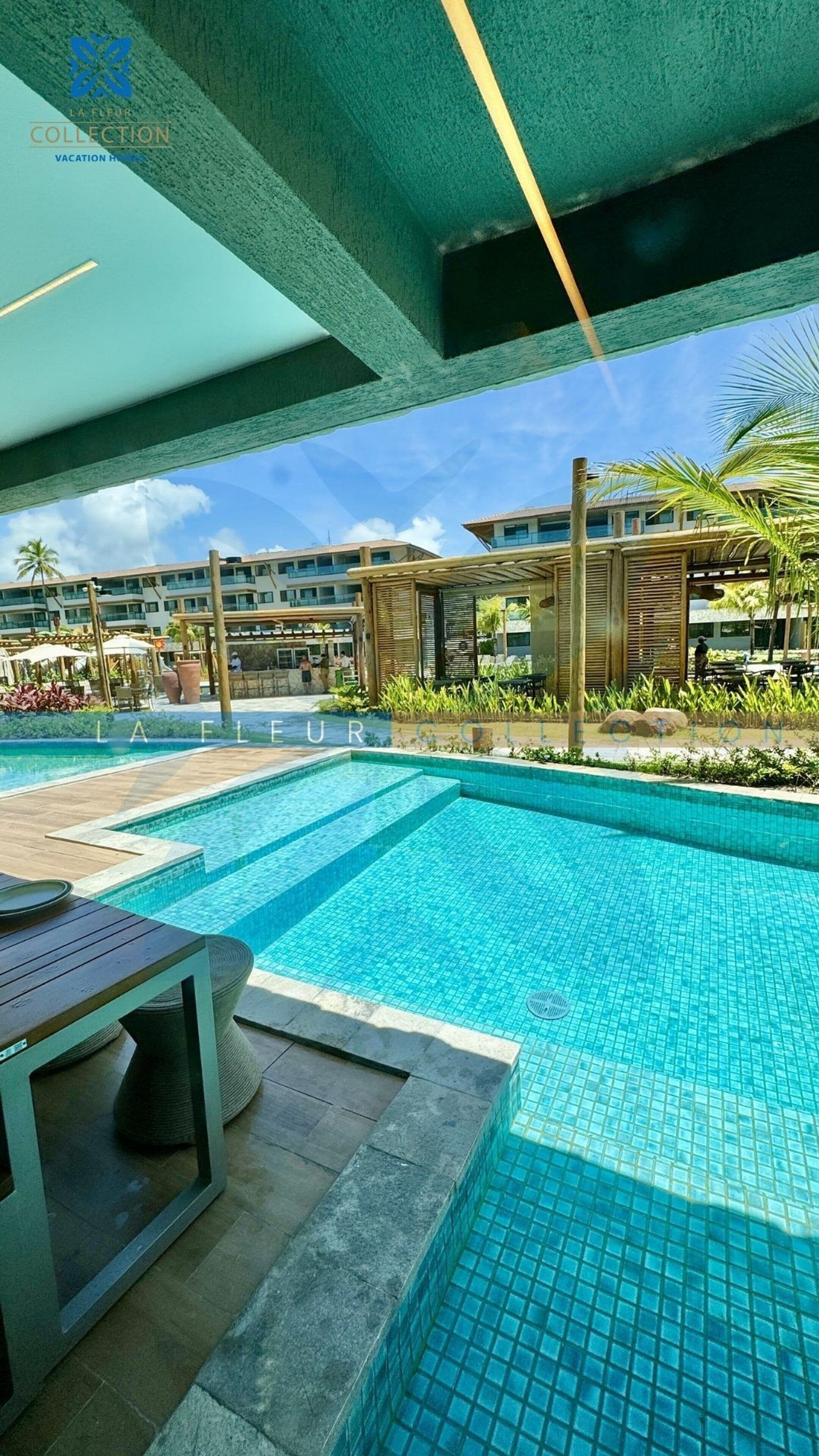 Deluxe Apartment | Pool
